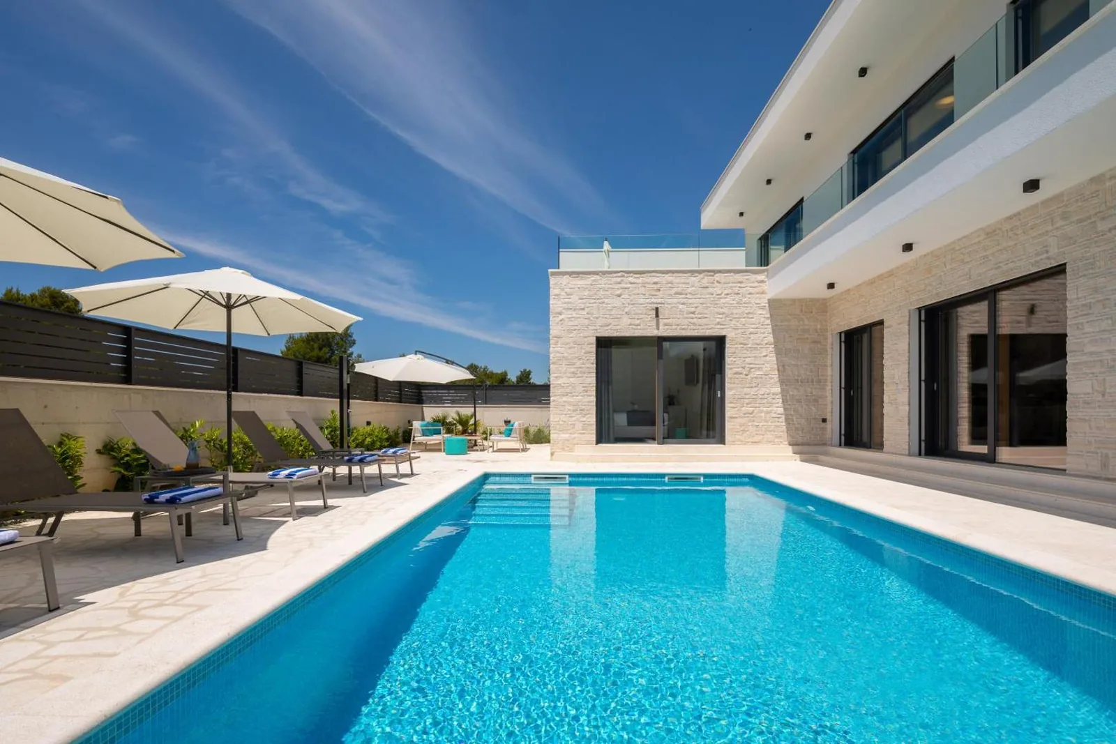 Villa Dm, Aufnahme 7